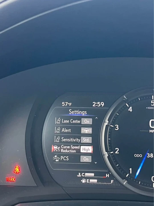 2023 Lexus IS 3rd Gen - Image 15 of 20