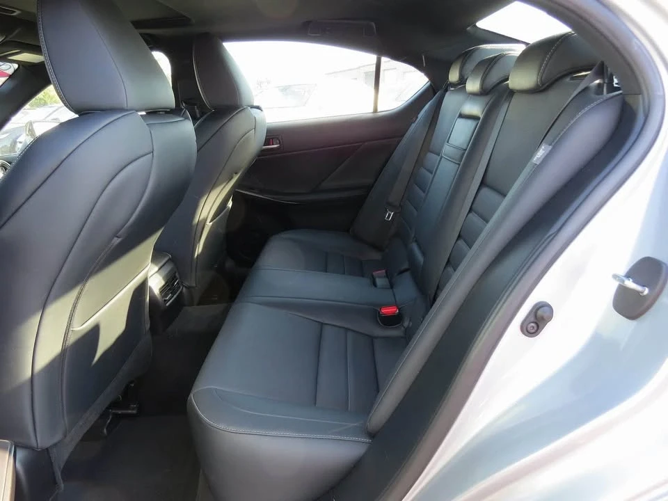 2023 Lexus IS 3rd Gen - Image 9 of 18