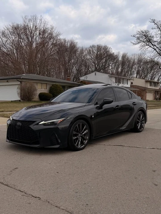 2023 Lexus IS 3rd Gen - Image 4 of 9