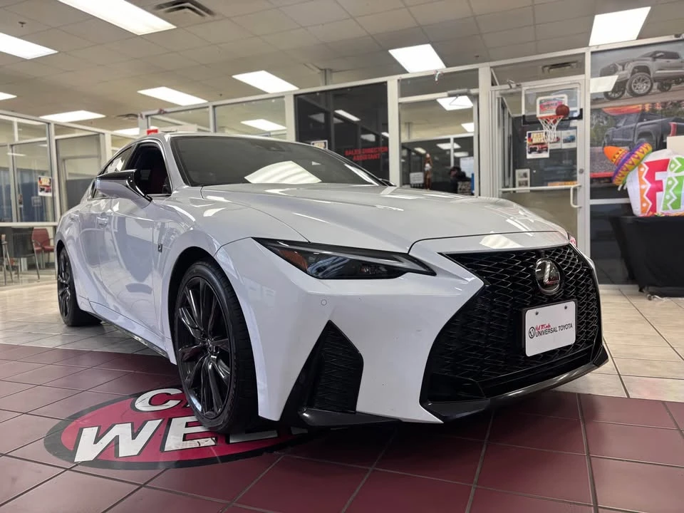 2023 Lexus IS 3rd Gen - Image 5 of 6