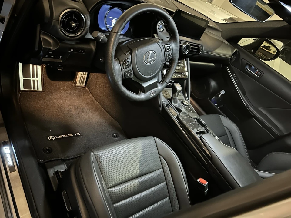 2023 Lexus IS 3rd Gen - Image 10 of 15