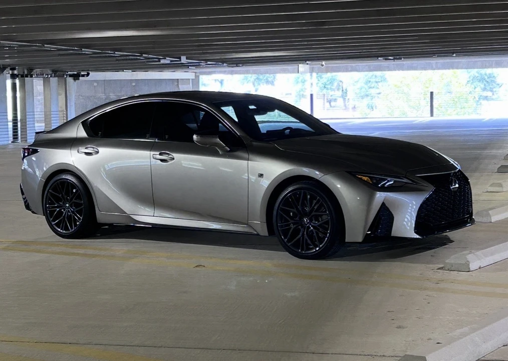 2023 Lexus IS 3rd Gen - Image 7 of 15