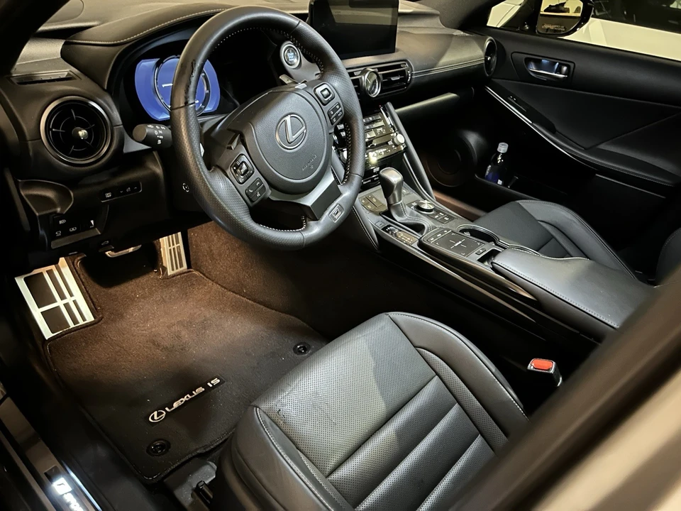 2023 Lexus IS 3rd Gen - Image 13 of 15