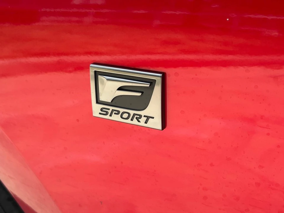 2023 Lexus IS 3rd Gen - Image 15 of 31