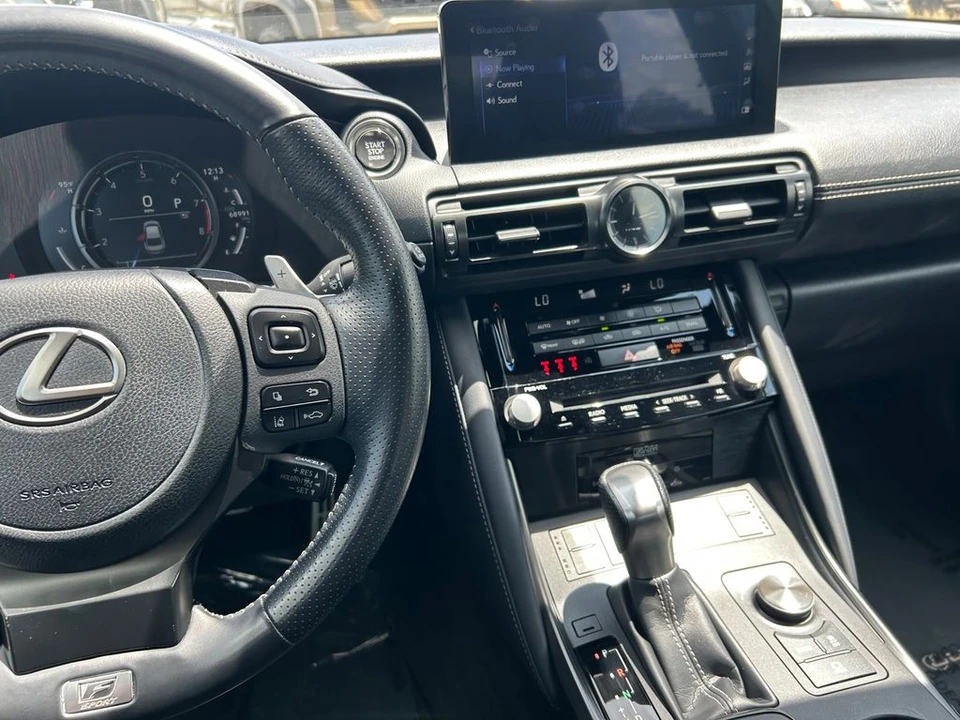 2023 Lexus IS 3rd Gen - Image 18 of 31