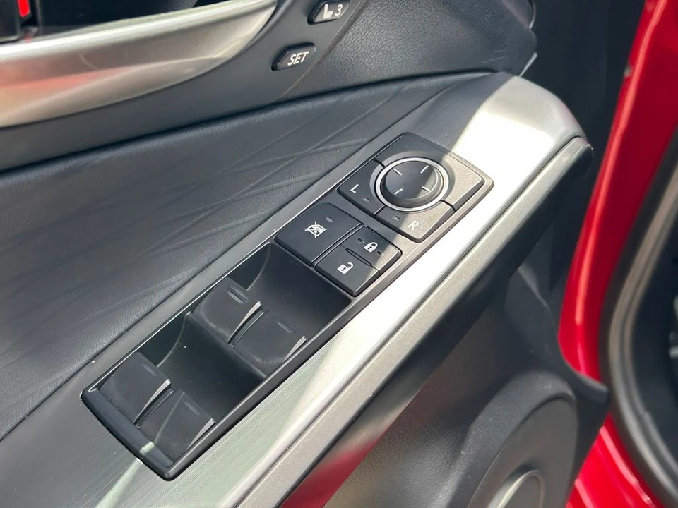 2023 Lexus IS 3rd Gen - Image 22 of 31