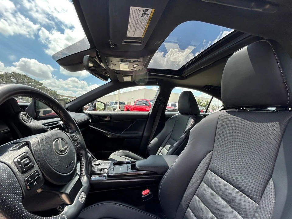 2023 Lexus IS 3rd Gen - Image 12 of 31
