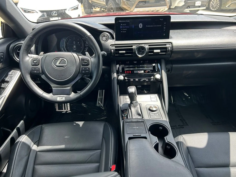 2023 Lexus IS 3rd Gen - Image 17 of 31