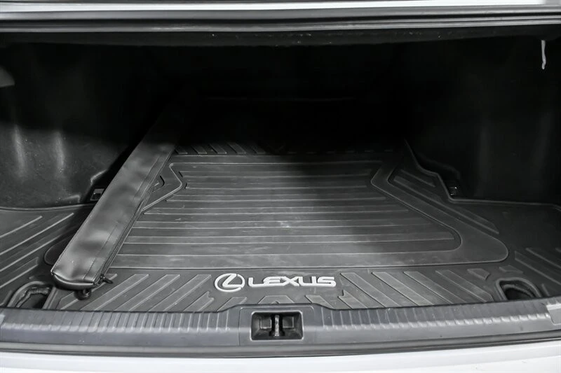 2023 Lexus IS 3rd Gen - Image 13 of 21