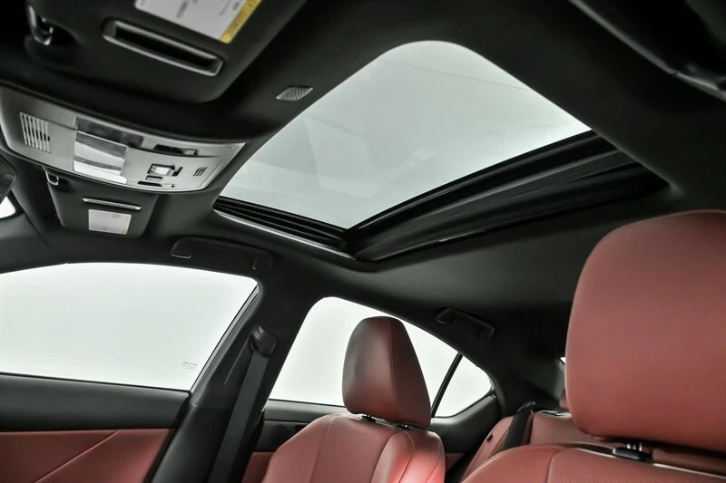 2023 Lexus IS 3rd Gen - Image 20 of 21
