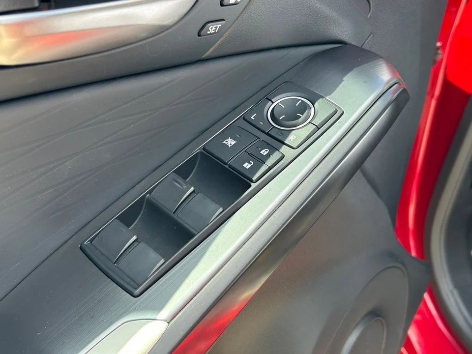 2023 Lexus IS 3rd Gen - Image 22 of 31