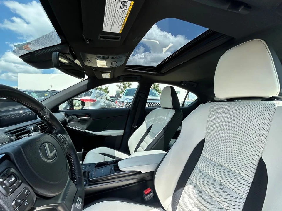 2023 Lexus IS 3rd Gen - Image 12 of 31