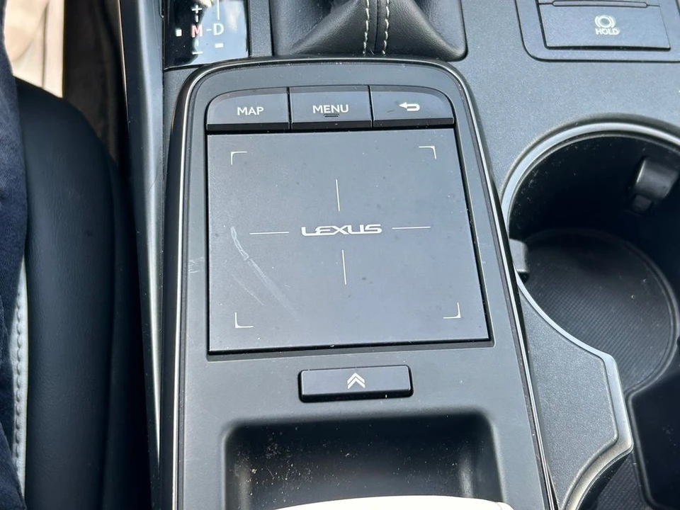 2023 Lexus IS 3rd Gen - Image 29 of 31