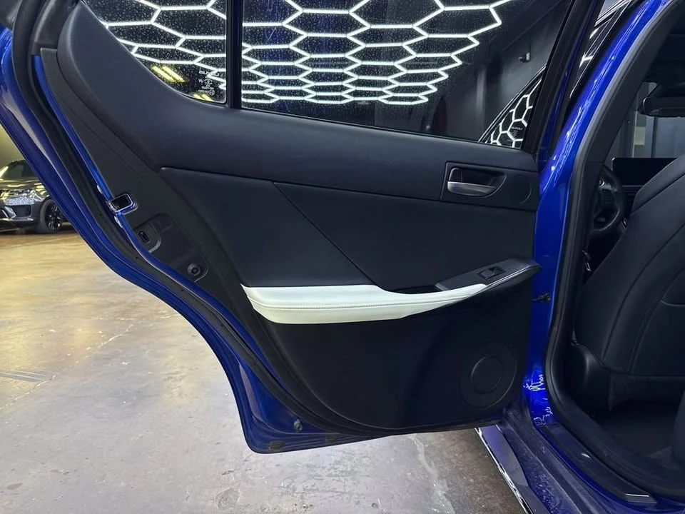 2023 Lexus IS 3rd Gen - Image 16 of 20
