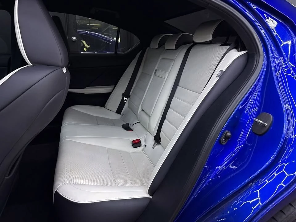 2023 Lexus IS 3rd Gen - Image 18 of 20