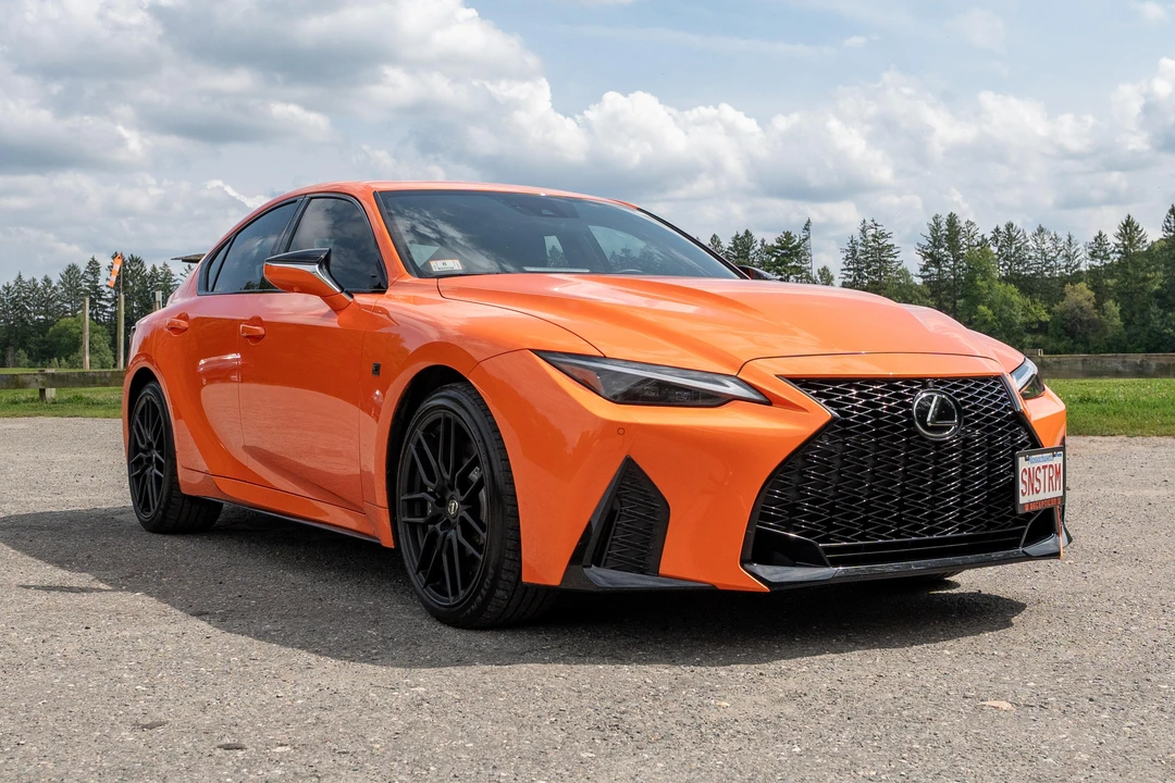 2023 Lexus IS 3rd Gen - Image 9 of 31