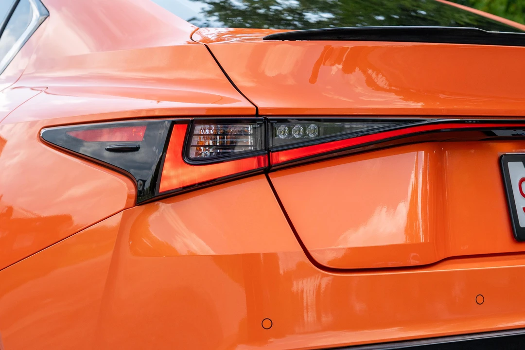 2023 Lexus IS 3rd Gen - Image 24 of 31