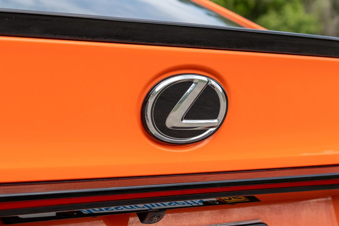 2023 Lexus IS 3rd Gen - Image 27 of 31