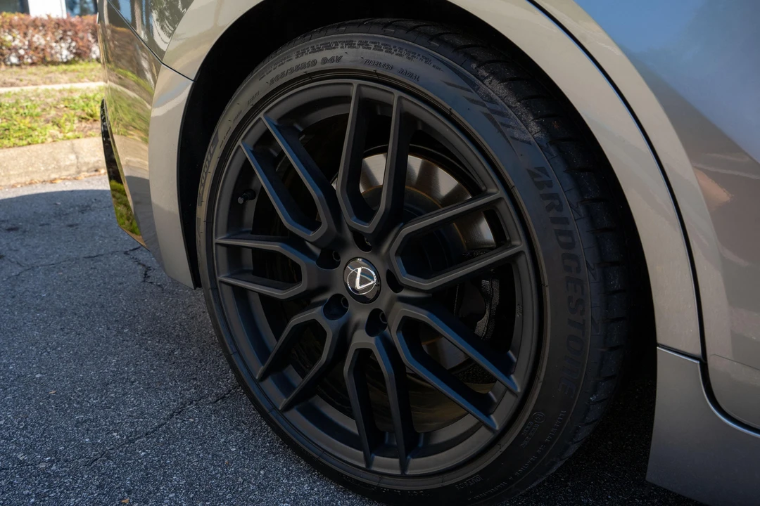 2023 Lexus IS 3rd Gen - Image 18 of 31