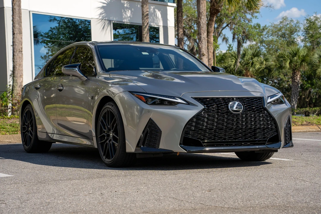 2023 Lexus IS 3rd Gen - Image 9 of 31