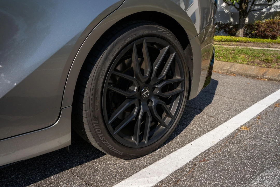 2023 Lexus IS 3rd Gen - Image 17 of 31