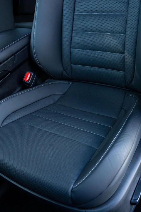 2023 Lexus IS 3rd Gen - Image 26 of 31
