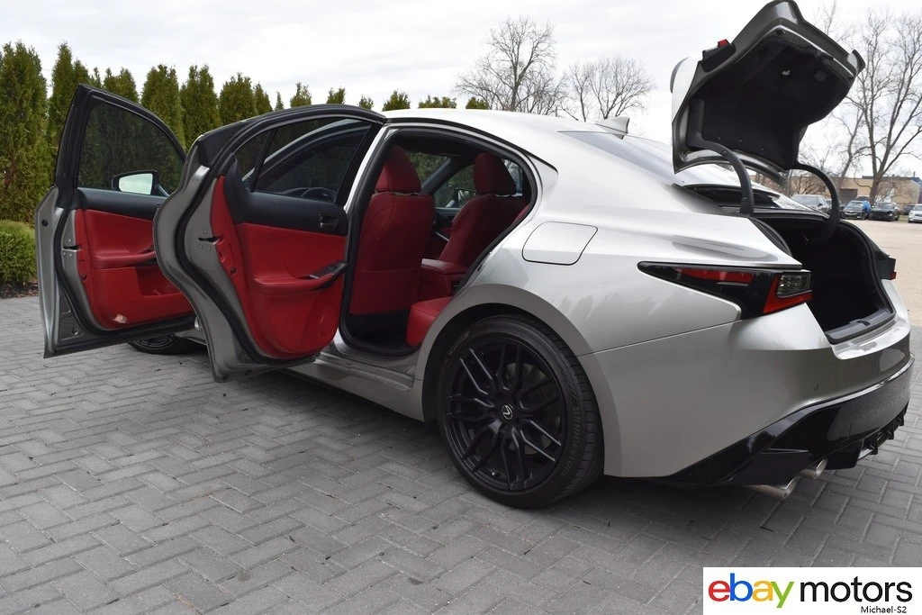 2023 Lexus IS 3rd Gen - Image 18 of 21