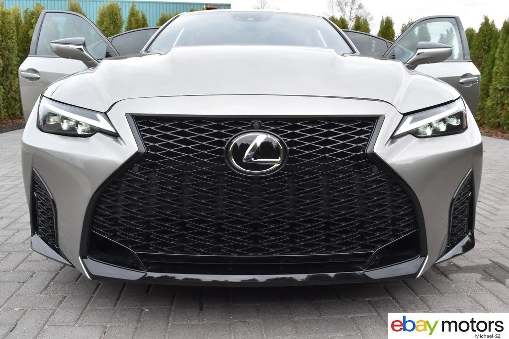 2023 Lexus IS 3rd Gen - Image 20 of 21