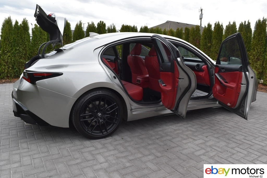 2023 Lexus IS 3rd Gen - Image 19 of 21