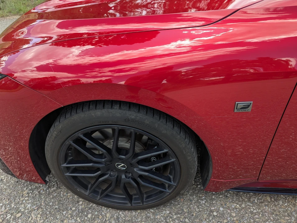 2023 Lexus IS 3rd Gen - Image 19 of 31
