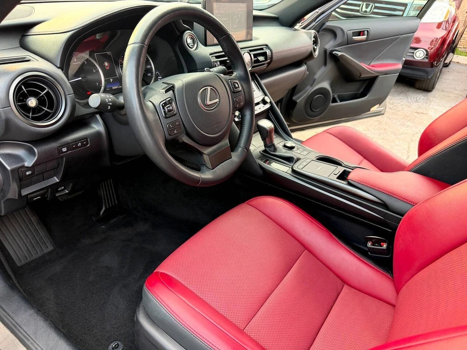 2023 Lexus IS 3rd Gen - Image 22 of 31