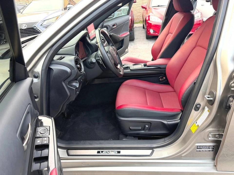 2023 Lexus IS 3rd Gen - Image 20 of 31