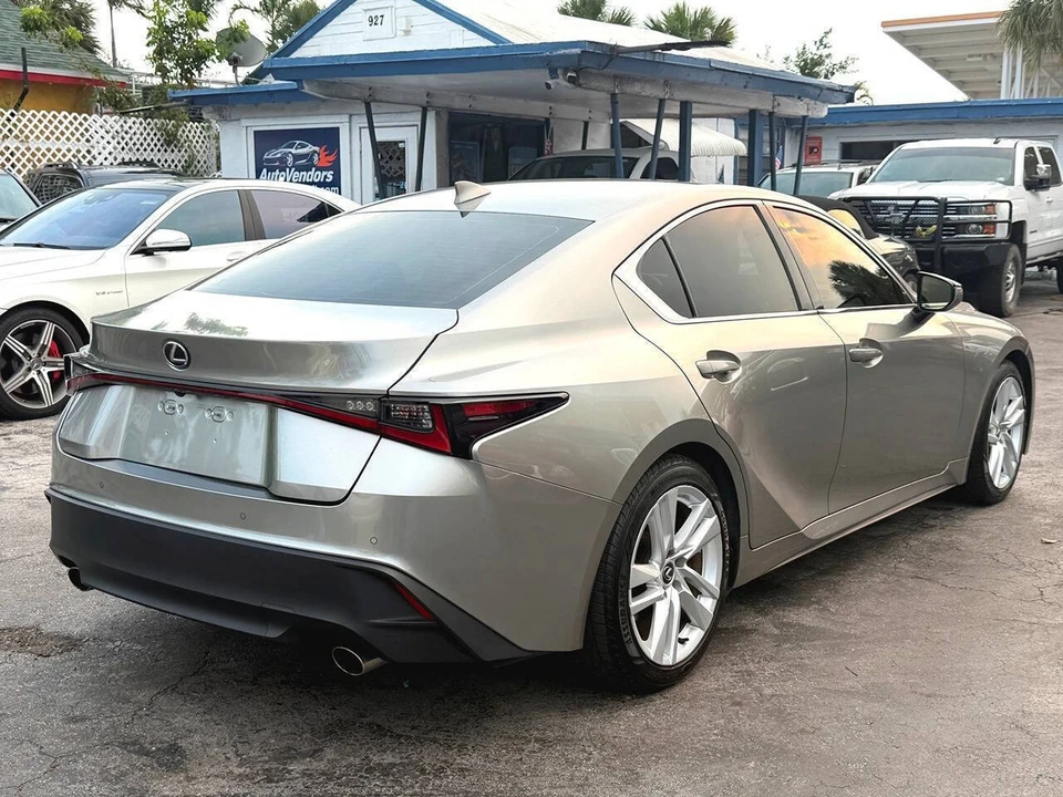 2023 Lexus IS 3rd Gen - Image 16 of 31