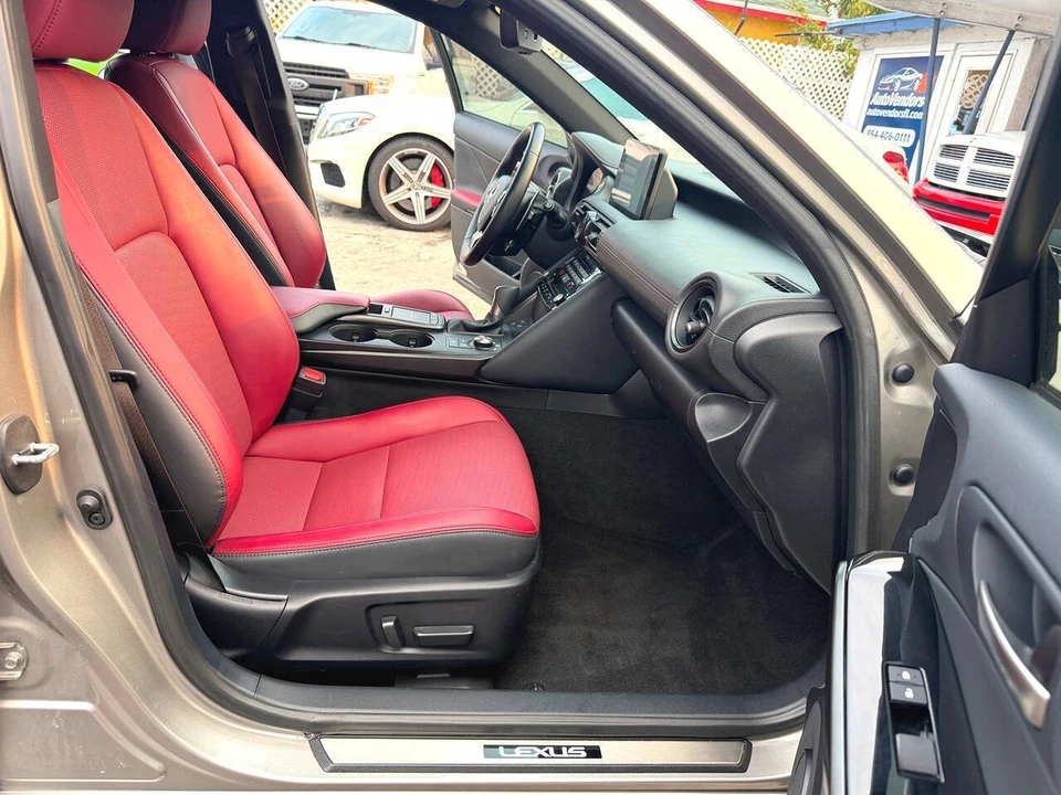 2023 Lexus IS 3rd Gen - Image 29 of 31