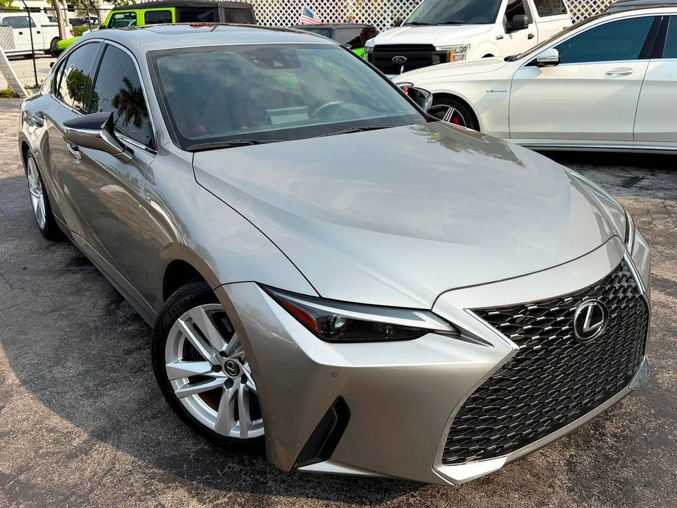 2023 Lexus IS 3rd Gen - Image 6 of 31
