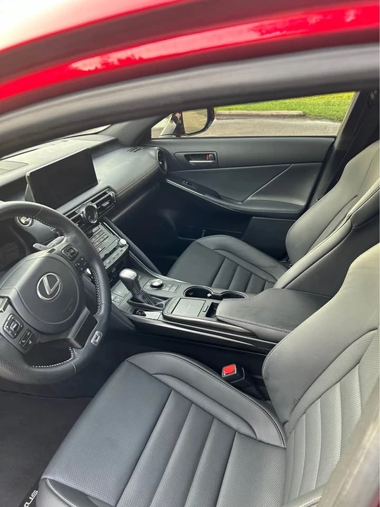 2023 Lexus IS 3rd Gen - Image 4 of 7