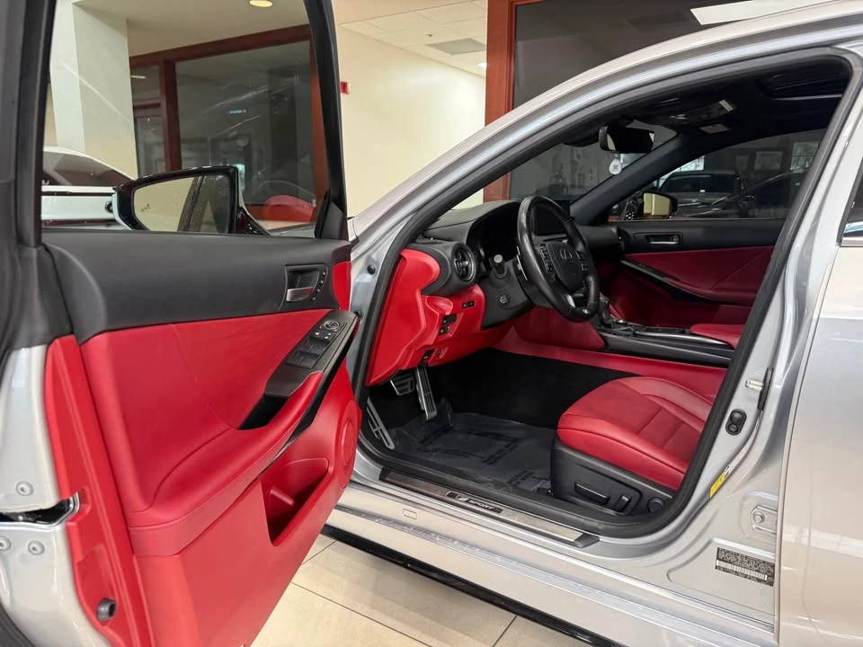 2023 Lexus IS 3rd Gen - Image 14 of 18
