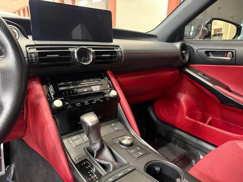 2023 Lexus IS 3rd Gen - Image 17 of 18