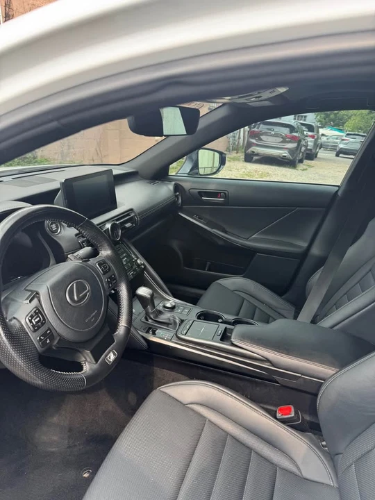 2023 Lexus IS 3rd Gen - Image 4 of 5