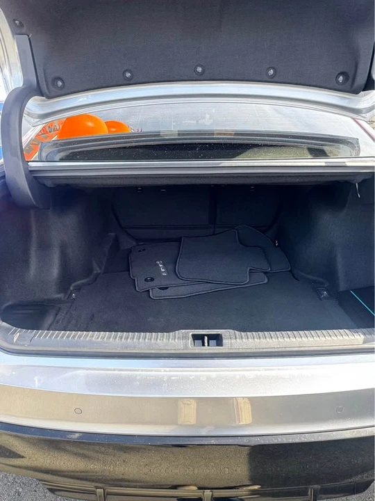 2023 Lexus IS 3rd Gen - Image 15 of 16