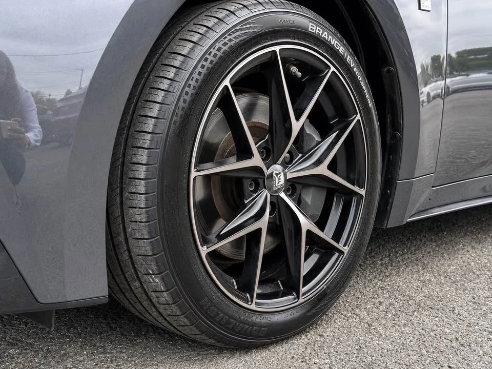2023 Lexus IS 3rd Gen - Image 10 of 15