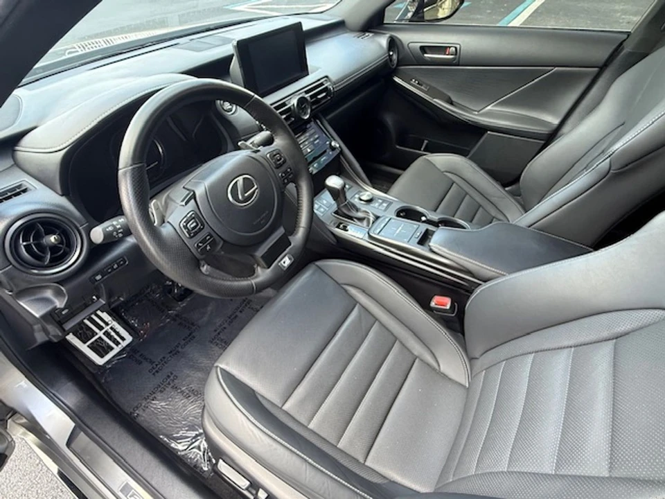 2023 Lexus IS 3rd Gen - Image 6 of 12