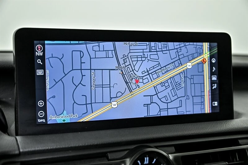 2023 Lexus IS 3rd Gen - Image 25 of 31