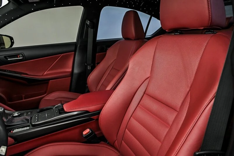 2023 Lexus IS 3rd Gen - Image 17 of 31