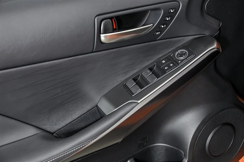 2023 Lexus IS 3rd Gen - Image 14 of 31
