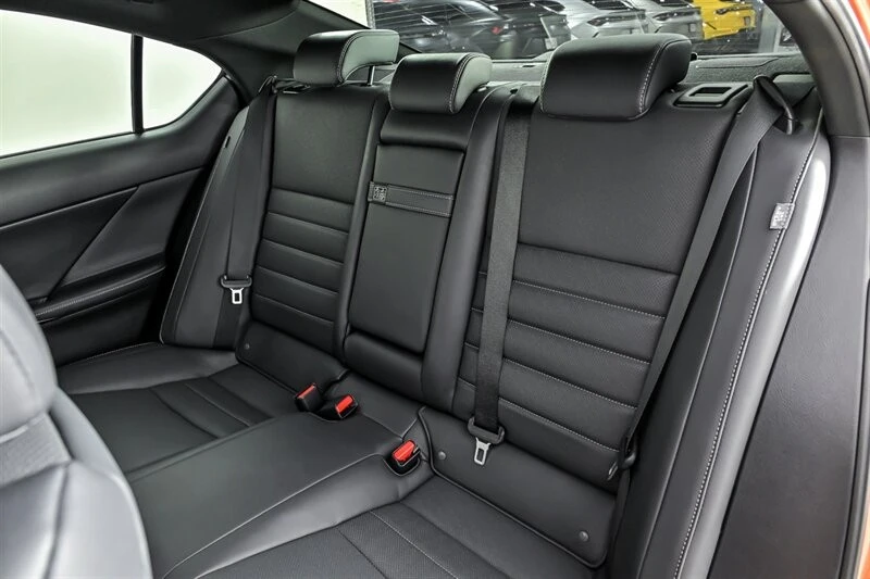 2023 Lexus IS 3rd Gen - Image 20 of 31