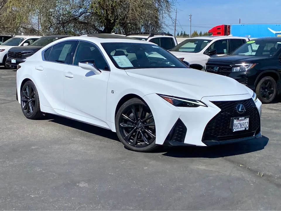 2023 Lexus IS 3rd Gen - Image 8 of 11