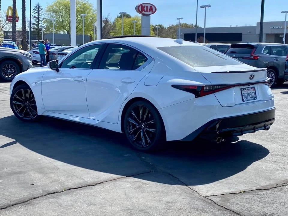 2023 Lexus IS 3rd Gen - Image 6 of 11