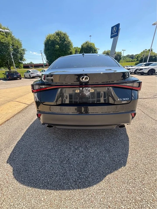 2023 Lexus IS 3rd Gen - Image 3 of 10