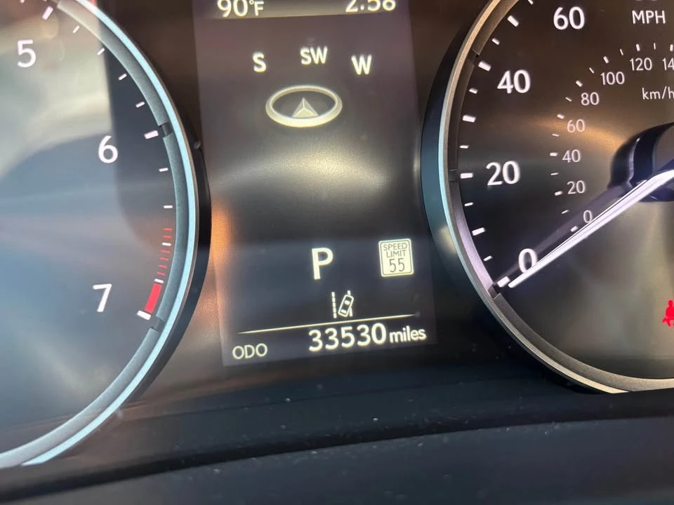 2023 Lexus IS 3rd Gen - Image 7 of 10